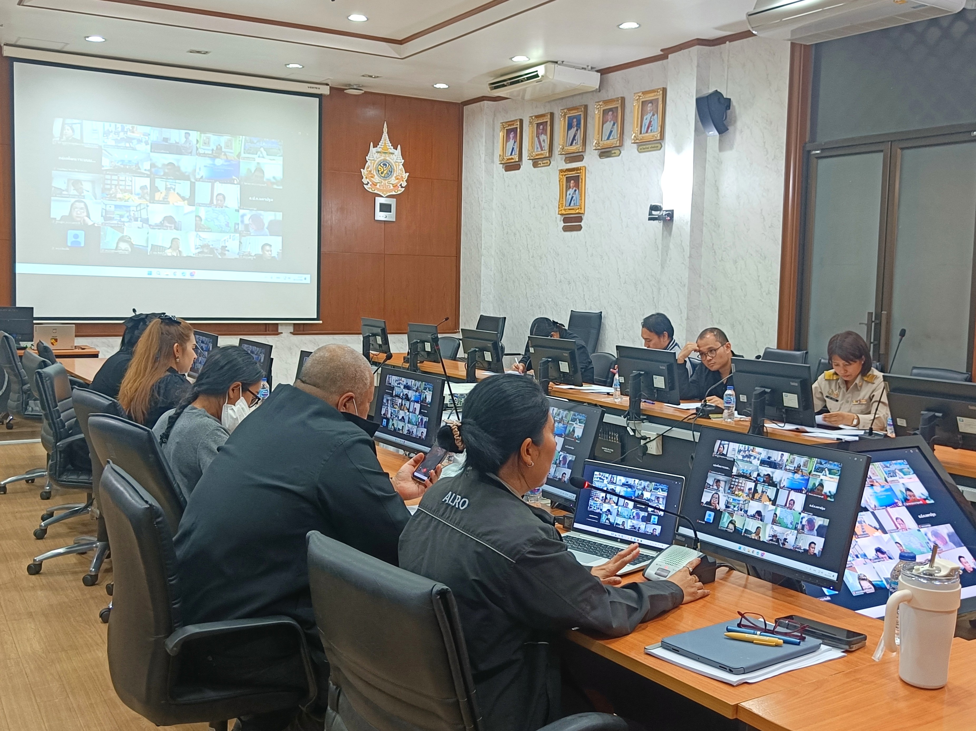 title - Unit School การประชุมชี้แจงตัวชี้วัดตามคำรับรองการปฏิบัติราชการระดับหน่วยงานของ ส.ป.ก.จังหวัด ประจำปีงบประมาณ  พ.ศ. 2569 ผ่านสื่ออิเล็กทรอนิกส์ (ผ่านระบบออนไลน์ Zoom Meeting)